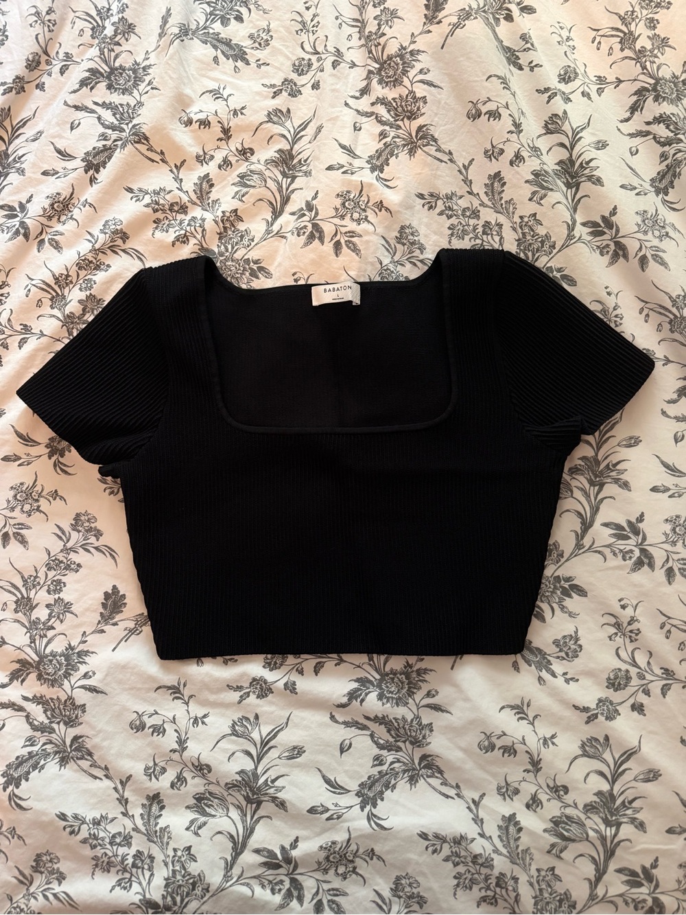 Babaton Black Ribbed Square-Neck Short Sleeve Crop